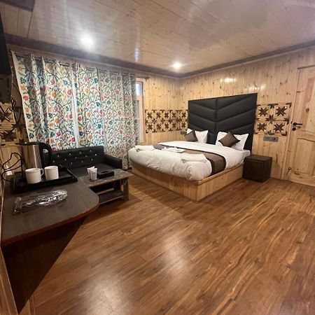 Pine Palace Resort Pahalgam Ngoại thất bức ảnh